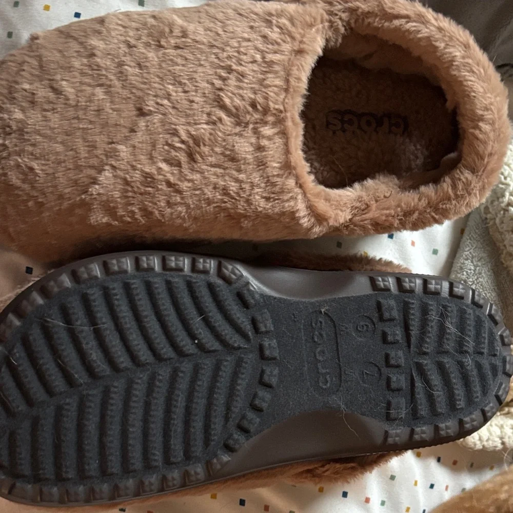 CROCS Women's Fuzzy Slip-On Mules in Light Brown - Picture 3 of 4